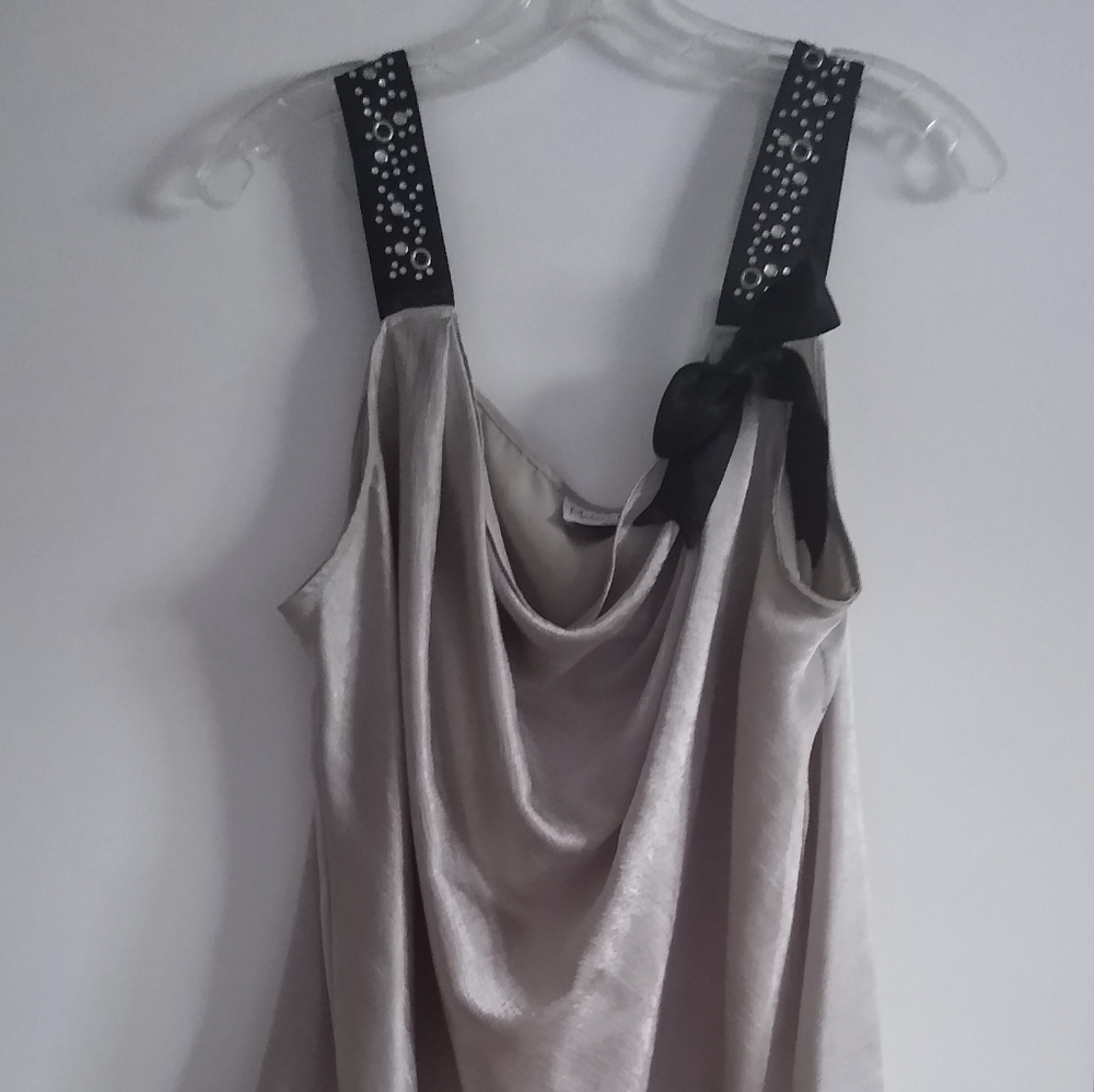 Top embellished